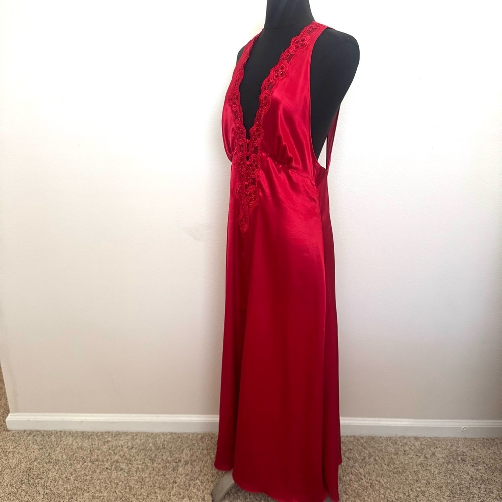 Vintage VICTORIA'S SECRET Red Lace Slip 80s Gold Label Size Medium - Picture 3 of 8